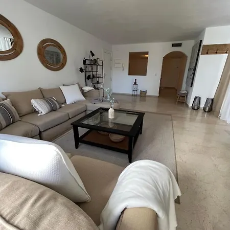 Impeccable Large With Immense Terrace And Private Garden Overlooking The Mountain, Featuring 2 Bedrooms And Sleeping Up To 4 Guests Located 100 Meters From Plaza Maestranza Μαρμπέλλα