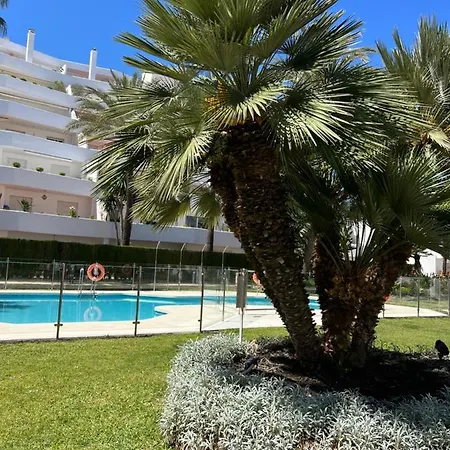 Impeccable Large With Immense Terrace And Private Garden Overlooking The Mountain, Featuring 2 Bedrooms And Sleeping Up To 4 Guests Located 100 Meters From Plaza Maestranza Διαμέρισμα Μαρμπέλλα