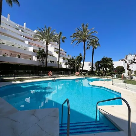 Impeccable Large With Immense Terrace And Private Garden Overlooking The Mountain, Featuring 2 Bedrooms And Sleeping Up To 4 Guests Located 100 Meters From Plaza Maestranza Διαμέρισμα