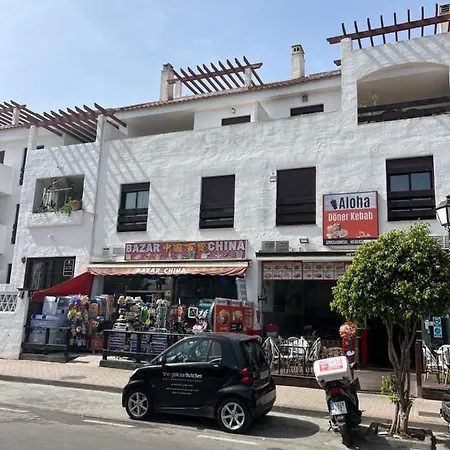 Διαμέρισμα Impeccable Large With Immense Terrace And Private Garden Overlooking The Mountain, Featuring 2 Bedrooms And Sleeping Up To 4 Guests Located 100 Meters From Plaza Maestranza *