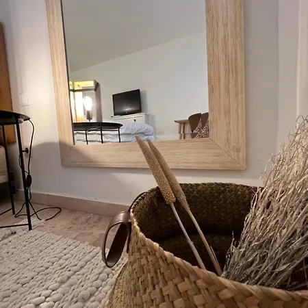 Impeccable Large With Immense Terrace And Private Garden Overlooking The Mountain, Featuring 2 Bedrooms And Sleeping Up To 4 Guests Located 100 Meters From Plaza Maestranza Apartment *