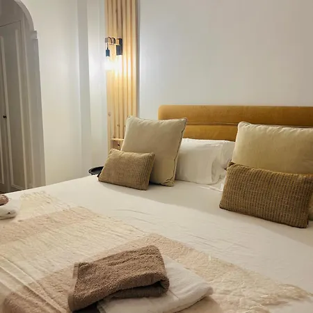 Impeccable Large With Immense Terrace And Private Garden Overlooking The Mountain, Featuring 2 Bedrooms And Sleeping Up To 4 Guests Located 100 Meters From Plaza Maestranza Διαμέρισμα *