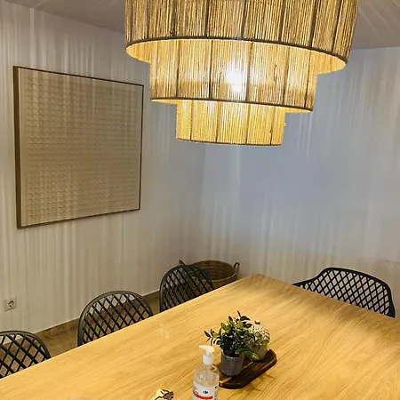 Apartmán Impeccable Large With Immense Terrace And Private Garden Overlooking The Mountain, Featuring 2 Bedrooms And Sleeping Up To 4 Guests Located 100 Meters From Plaza Maestranza