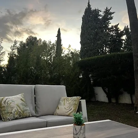 Impeccable Large With Immense Terrace And Private Garden Overlooking The Mountain, Featuring 2 Bedrooms And Sleeping Up To 4 Guests Located 100 Meters From Plaza Maestranza Apartmán